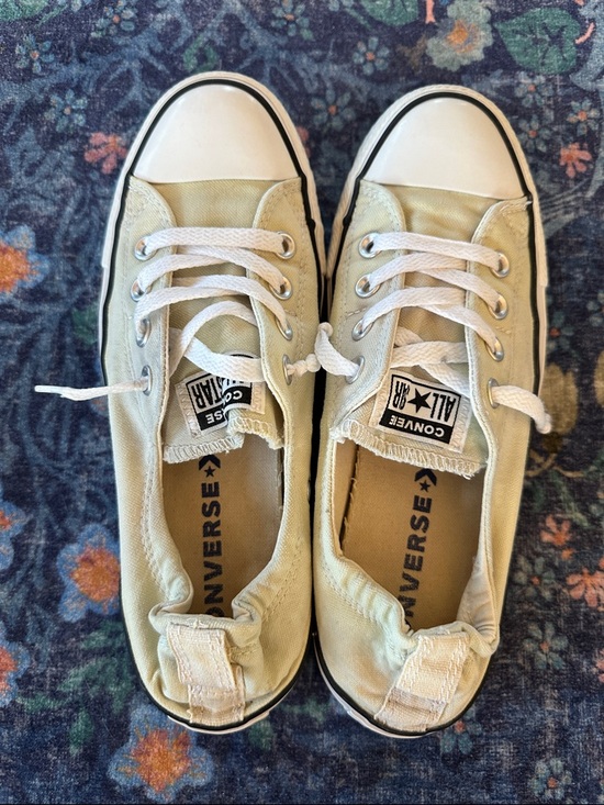 Converse Low Top Sneakers in gray/cream and Black Trim size 9 - Picture 5 of 8